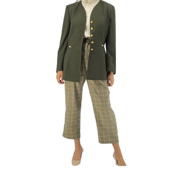 Urban outfitters plaid pants green with yellow. Size SP Waist elastic. - Picture 3 of 4